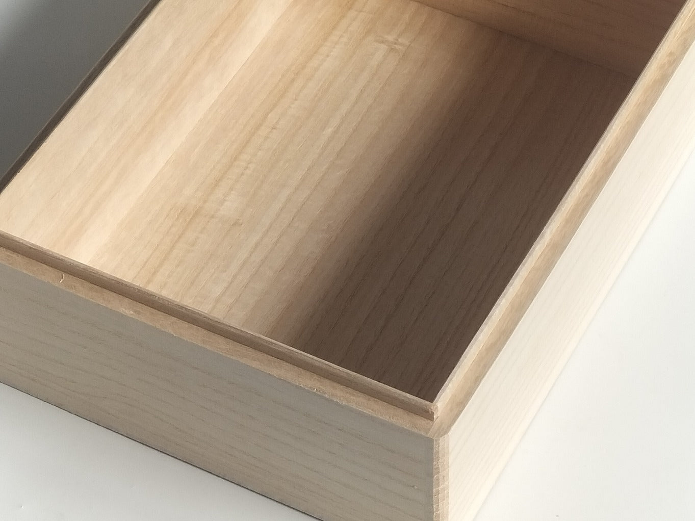 桐箱 B5サイズ 小物・書類・ギフトボックスとして使用例